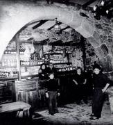 Avilés de Taramancos e a súa familia