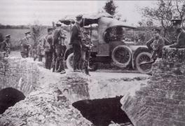 Ponte dinamitada durante a guerra de independencia irlandesa